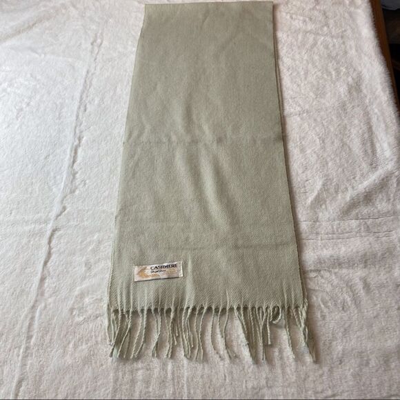 Royal Rossi 100% Cashmere Scarf - Picture 3 of 6